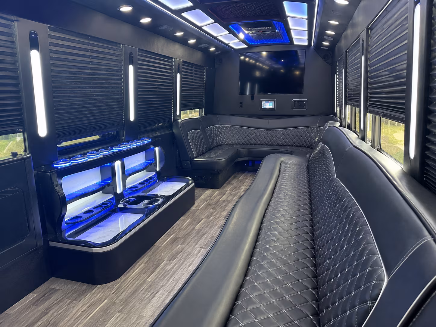Colorado Springs Birthday, Sweet 16, & Quinceañera Transportation party bus exterior